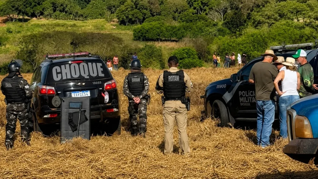 Área rural ocupada por indígenas em Terra Roxa é desocupada no mesmo dia com negociação pacífica Área rural ocupada por indígenas em Terra Roxa é desocupada no mesmo dia com negociação pacífica