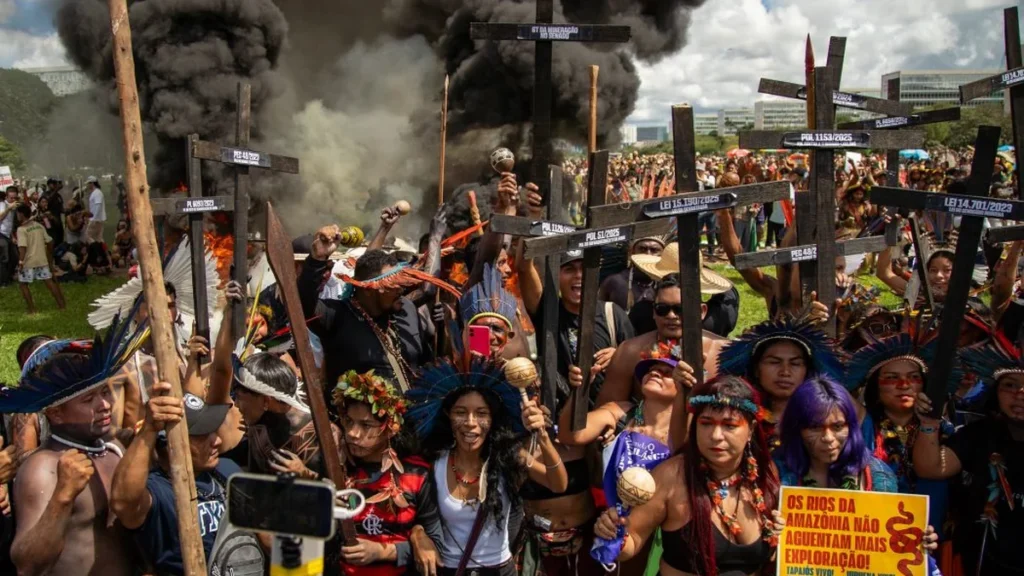 Encontro em Bogotá destaca justiça climática e direitos indígenas na Amazônia Encontro em Bogotá destaca justiça climática e direitos indígenas na Amazônia