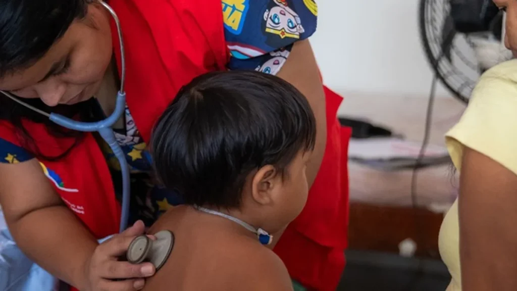 Indígenas Yanomami terão acesso a consultas e exames especializados em expedição do SUS Indígenas Yanomami terão acesso a consultas e exames especializados em expedição do SUS