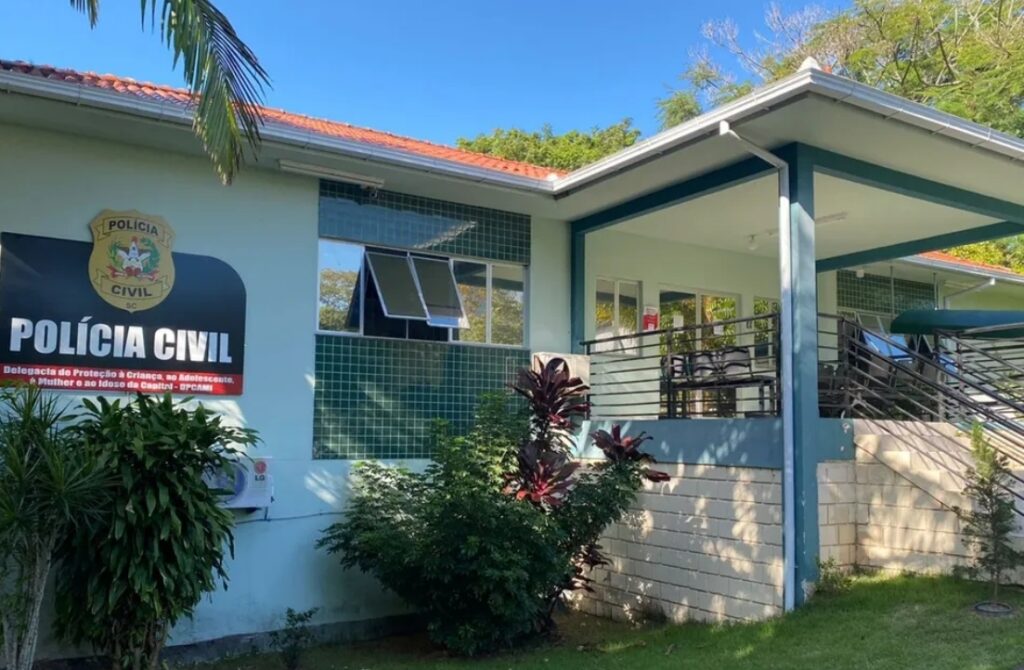 Problemas Críticos nas Delegacias de Atendimento à Mulher: Ação do MP e Novas Diretrizes em SC Problemas Críticos nas Delegacias de Atendimento à Mulher: Ação do MP e Novas Diretrizes em SC
