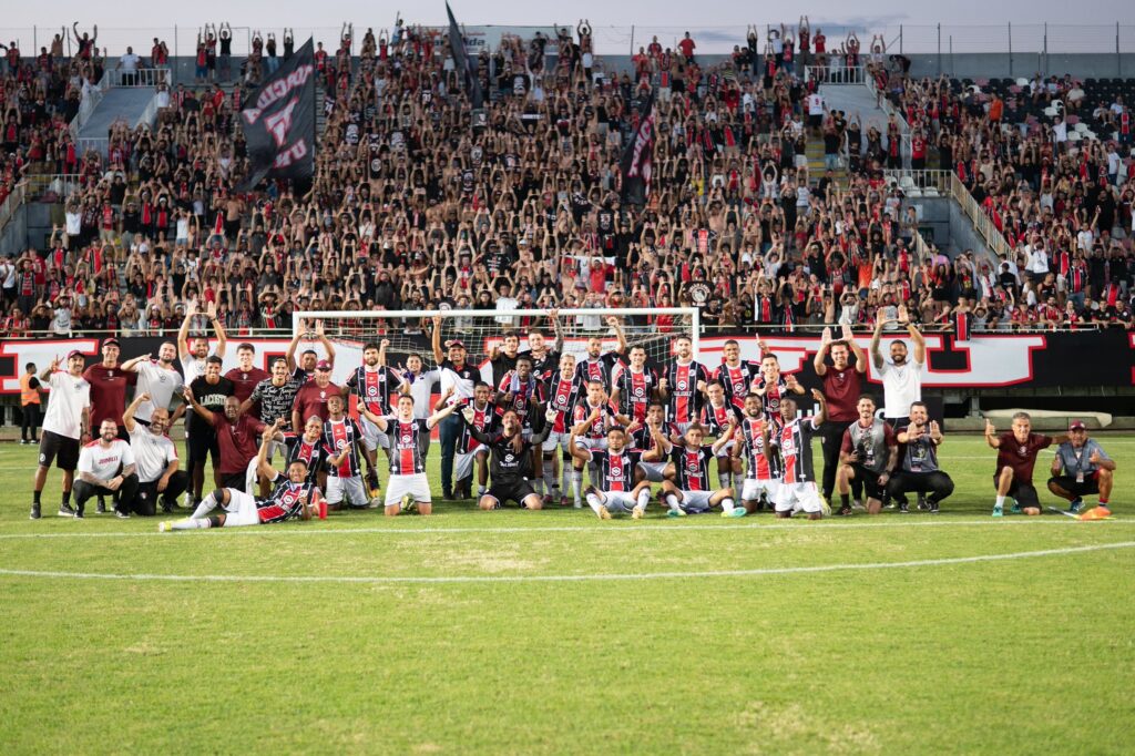 Ranking de Público dos Clubes Catarinenses no Brasileiro: Os Mandantes em Destaque Ranking de Público dos Clubes Catarinenses no Brasileiro: Os Mandantes em Destaque