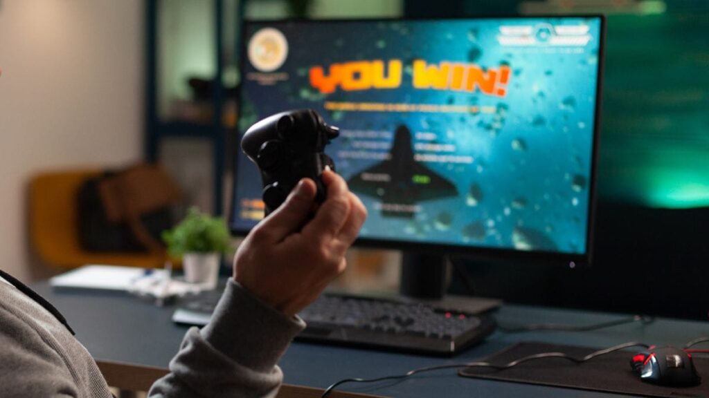 Influenciador de Joinville Perde Canal com 2 Milhões de Inscritos Após Anúncios de Jogo do Tigrinho