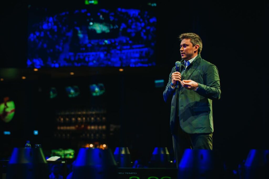 Treze Tílias Recebe Palestra Inédita de Lucas Schweitzer em Evento de Empreendedorismo