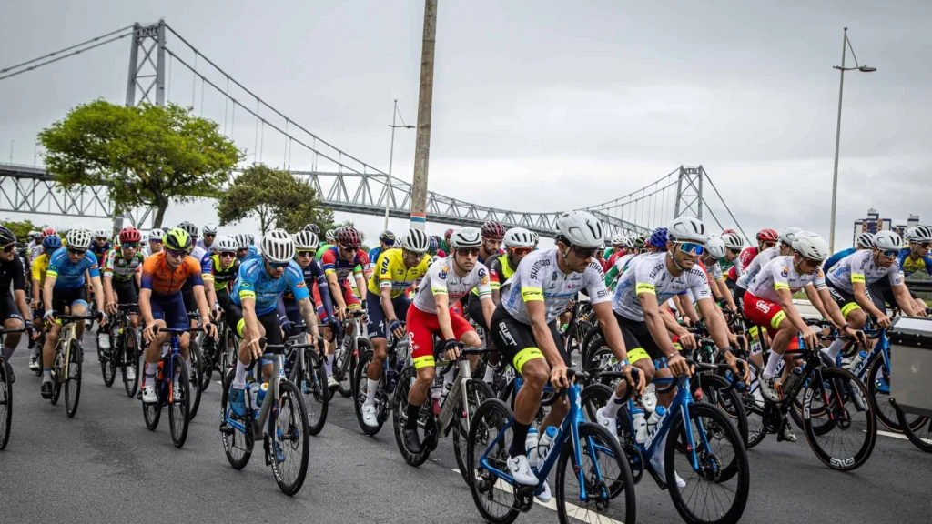 27ª Volta Ciclística de Santa Catarina reúne elite mundial e amadores em prova inédita