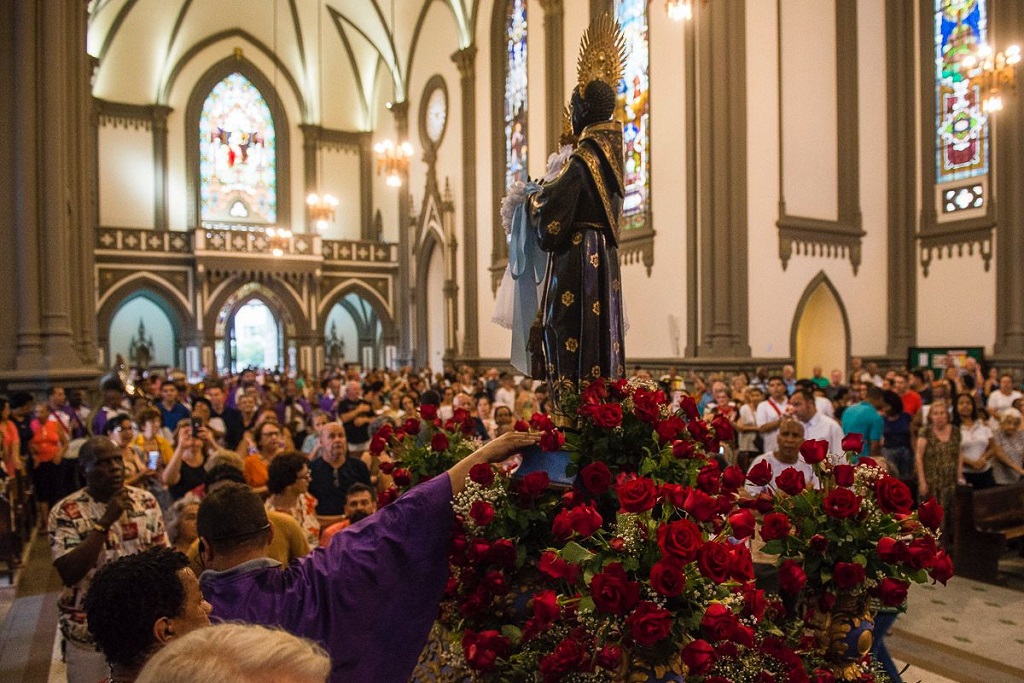 Festas em Louvor a São Benedito Marcam o Fim de Ano na Grande Vitória Festas em Louvor a São Benedito Marcam o Fim de Ano na Grande Vitória