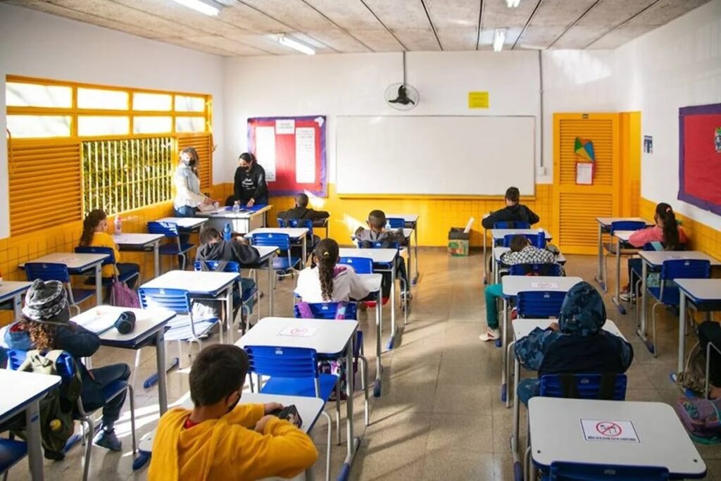 GDF Anuncia Nomeação de 3 Mil Novos Professores para a Educação Básica – Confira a Lista GDF Anuncia Nomeação de 3 Mil Novos Professores para a Educação Básica – Confira a Lista
