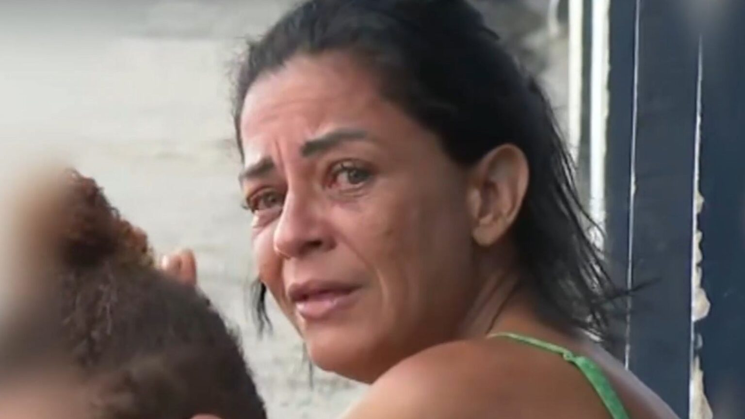 Filha Ameaça Mãe Após Ataque com Óleo Quente em Vila Velha Filha Ameaça Mãe Após Ataque com Óleo Quente em Vila Velha