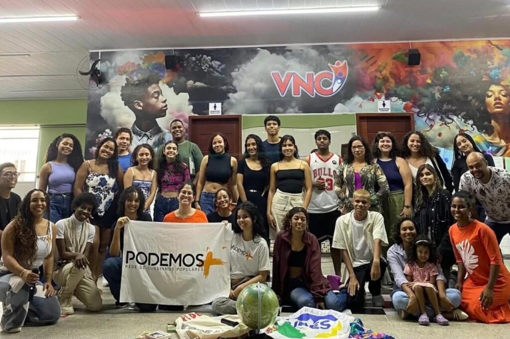 Mutirões de Cursinhos Populares na Grande Vitória: Uma Oportunidade para o Ensino Superior Mutirões de Cursinhos Populares na Grande Vitória: Uma Oportunidade para o Ensino Superior