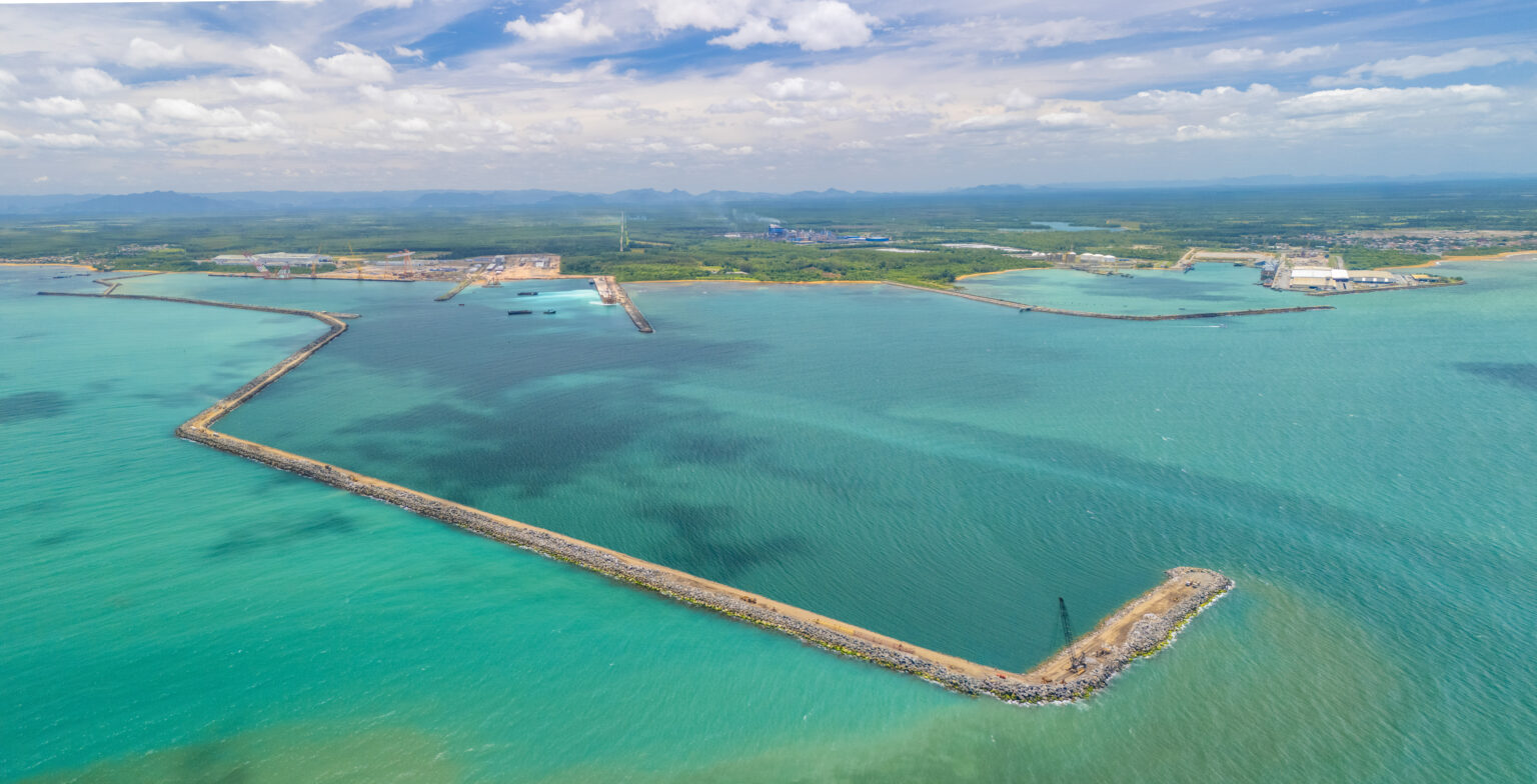 Parklog ES: 50 mil Empregos e a Revolução Econômica no Espírito Santo Parklog ES: 50 mil Empregos e a Revolução Econômica no Espírito Santo