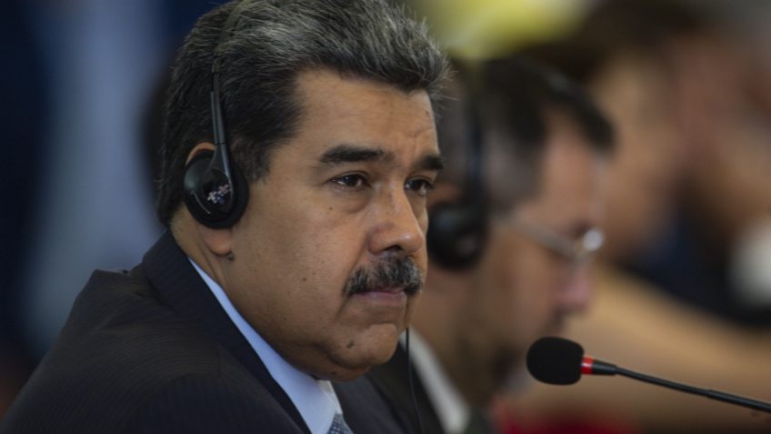 Venezuela: A Influência do Petróleo e o Legado do Chavismo na Política Venezuela: A Influência do Petróleo e o Legado do Chavismo na Política