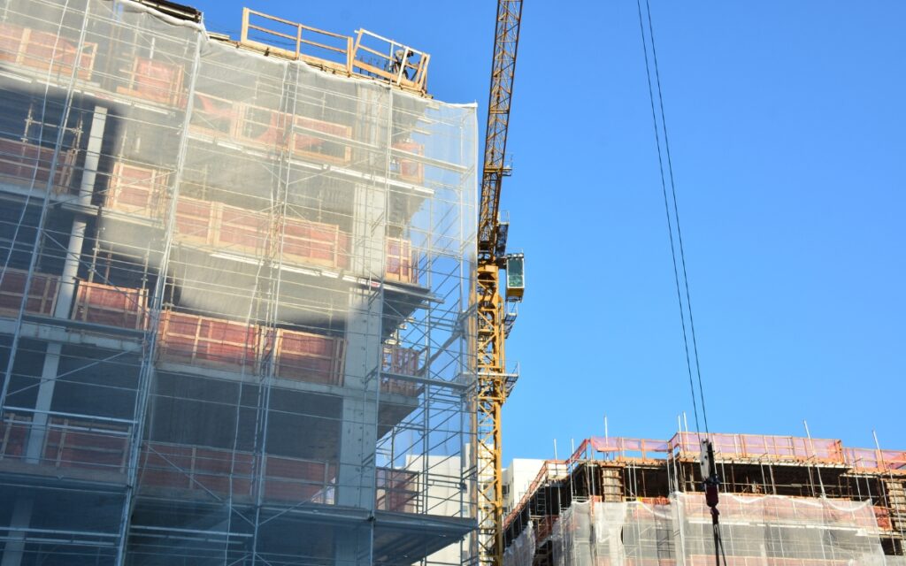 Construção Civil no Espírito Santo: Resiliência e Crescimento em Tempos de Desafios Construção Civil no Espírito Santo: Resiliência e Crescimento em Tempos de Desafios