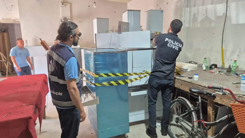 Fábrica de Bebedouros Irregular é Fechada em Vila Velha | Segurança em Risco Fábrica de Bebedouros Irregular é Fechada em Vila Velha | Segurança em Risco