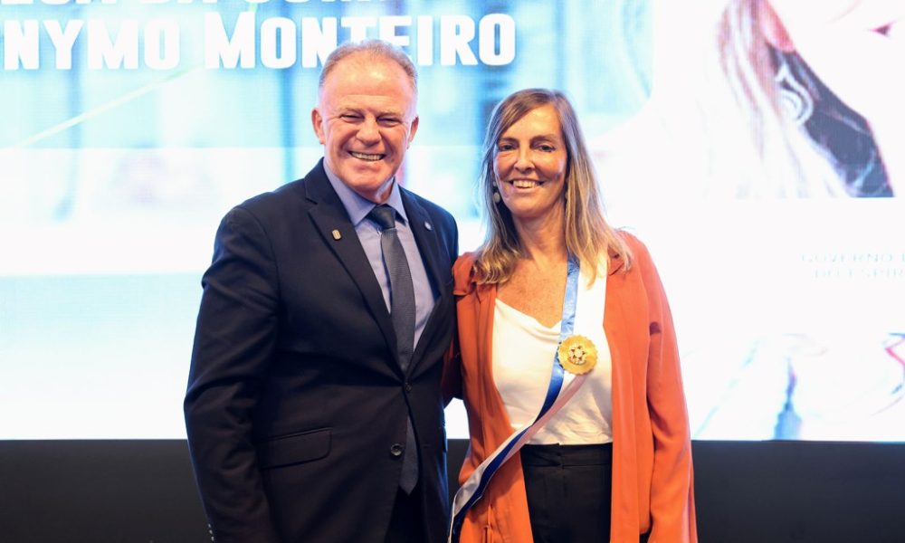 Governo do Estado Homenageia Pesquisadora com Comenda Jerônymo Monteiro Governo do Estado Homenageia Pesquisadora com Comenda Jerônymo Monteiro
