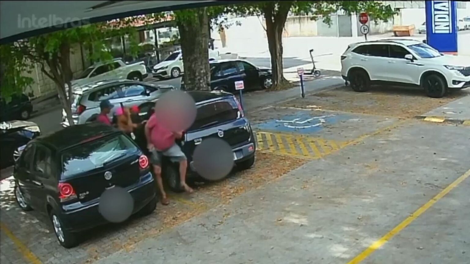 Insegurança em Vila Velha: Homem é Agredido e Tem Carro Roubado; Suspeitos Baleados Durante Perseguição Insegurança em Vila Velha: Homem é Agredido e Tem Carro Roubado; Suspeitos Baleados Durante Persegui