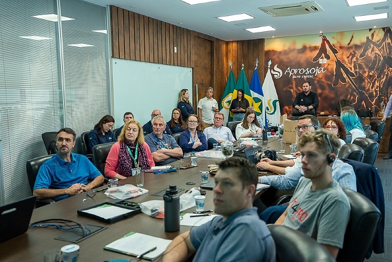 Jornalistas Estrangeiros Conhecem Modelo Sustentável do Agronegócio em Mato Grosso Jornalistas Estrangeiros Conhecem Modelo Sustentável do Agronegócio em Mato Grosso