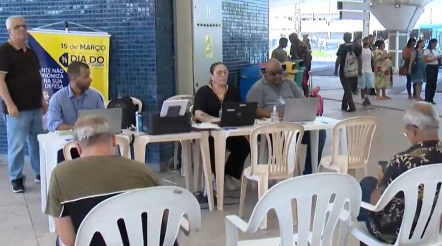 Procon Intensifica Orientações no Terminal de Itaparica Durante o Mês do Consumidor Procon Intensifica Orientações no Terminal de Itaparica Durante o Mês do Consumidor