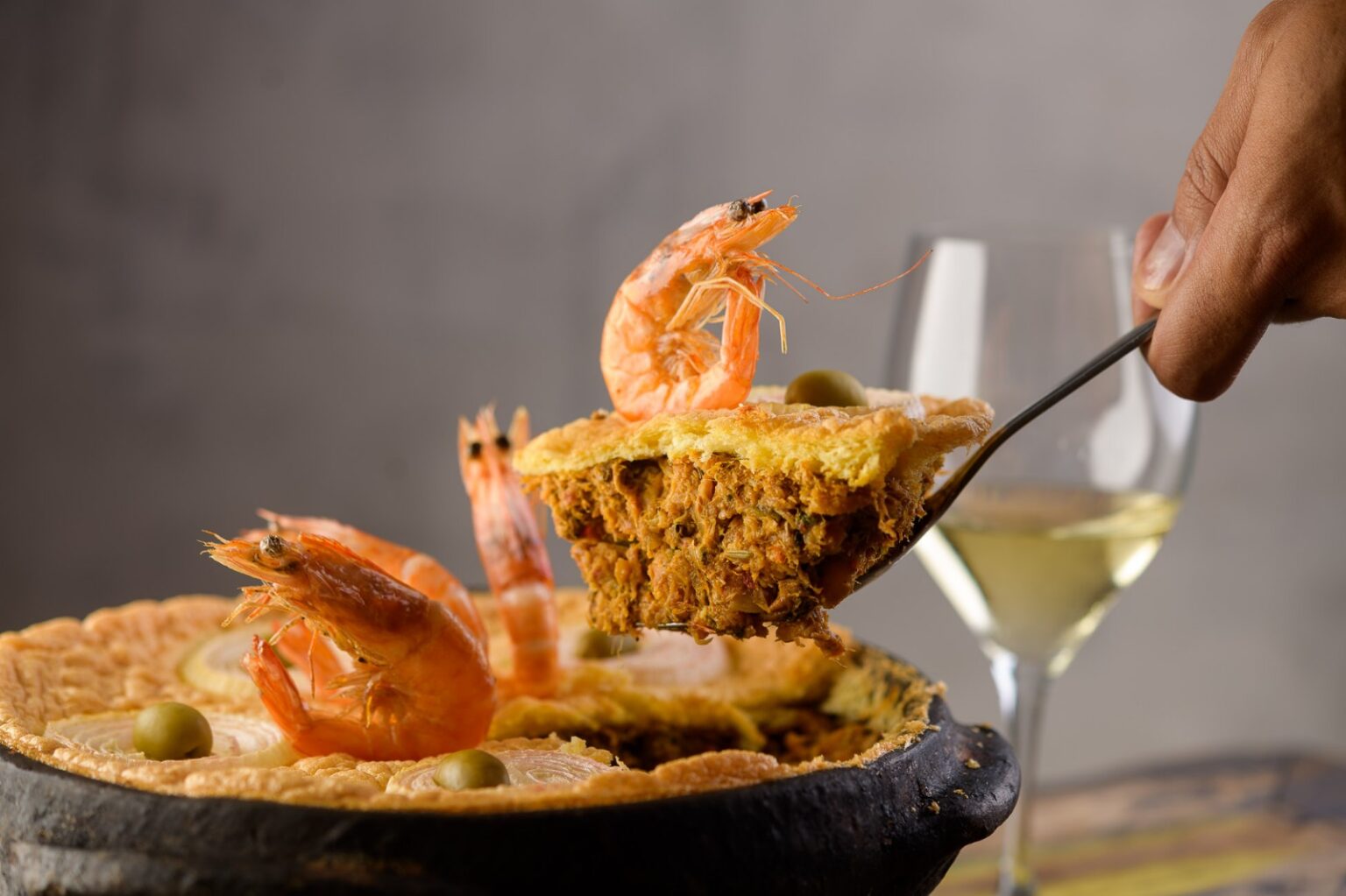 Torta Capixaba: Uma Tradição Gastronômica em Destaque no Caranguejo do Assis para a Semana Santa Torta Capixaba: Uma Tradição Gastronômica em Destaque no Caranguejo do Assis para a Semana Santa