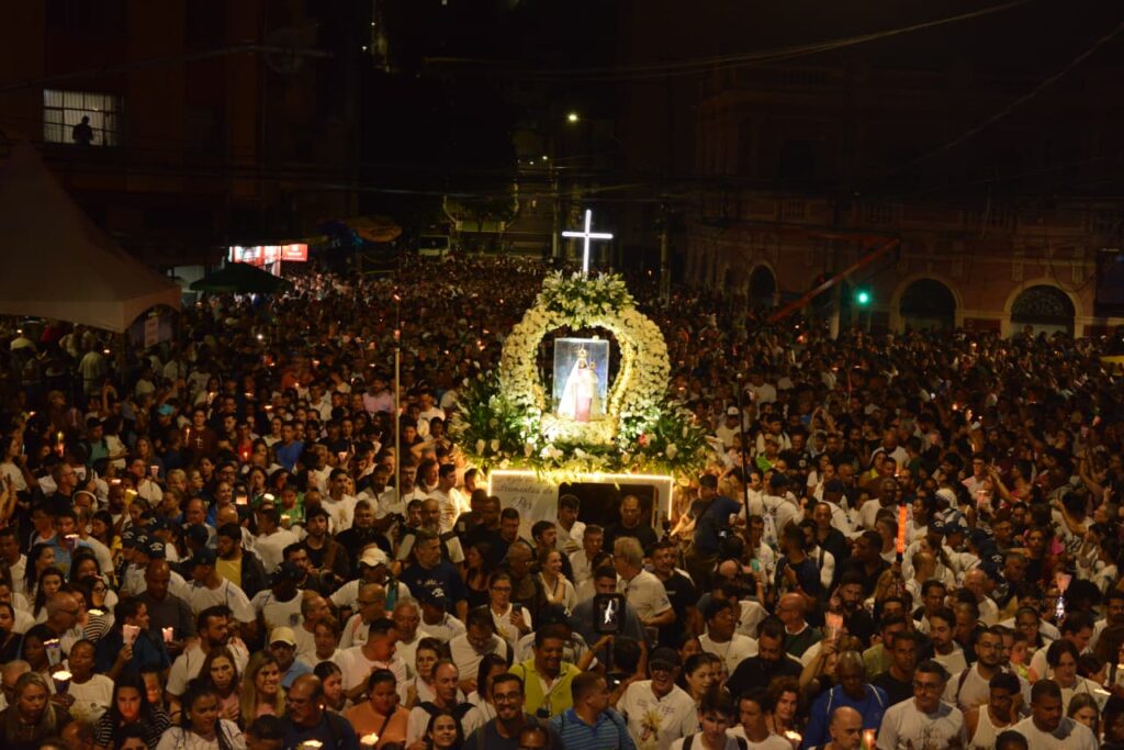Festa da Penha 2026: 1,2 Milhão de Fiéis Celebram a Romaria dos Homens em Vitória Festa da Penha 2026: 1,2 Milhão de Fiéis Celebram a Romaria dos Homens em Vitória