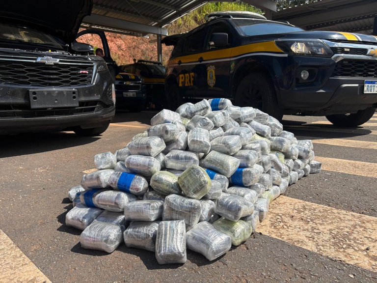 PRF Apreende 159 kg de Haxixe em Ação na BR-101, em Serra PRF Apreende 159 kg de Haxixe em Ação na BR-101, em Serra