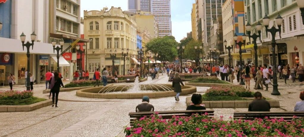 Curitiba: A Cidade Mais Inteligente do Mundo com 1,83 Milhão de Habitantes