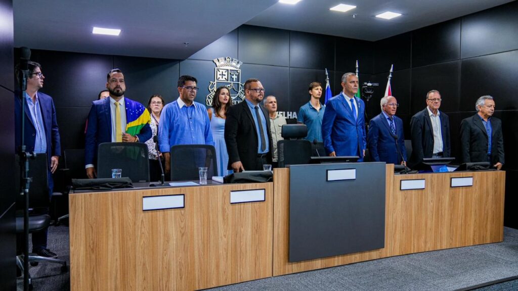 Vila Velha Avança na Revisão do PDM com Envolvimento da Comunidade e Liderança de Devanir Vila Velha Avança na Revisão do PDM com Envolvimento da Comunidade e Liderança de Devanir
