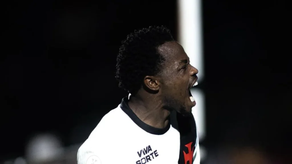 Vasco vence o Vitória novamente e enfrenta Palmeiras na semifinal da Copa do Brasil Vasco vence o Vitória novamente e enfrenta Palmeiras na semifinal da Copa do Brasil