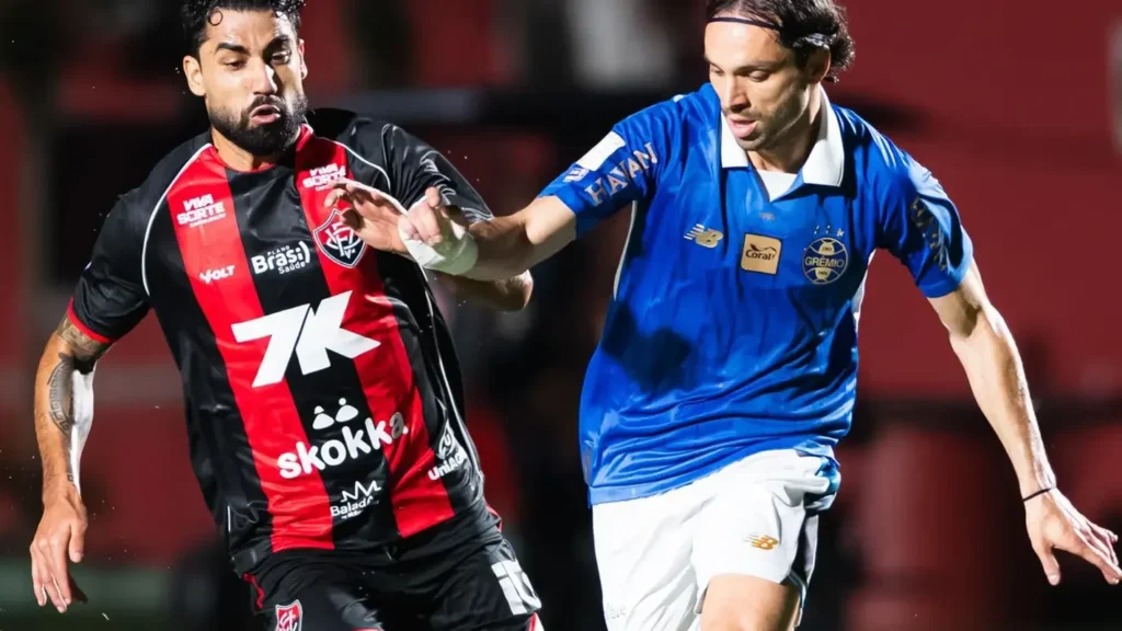 Vitória afasta-se do Z-4 com vitória sobre Grêmio no Brasileirão
