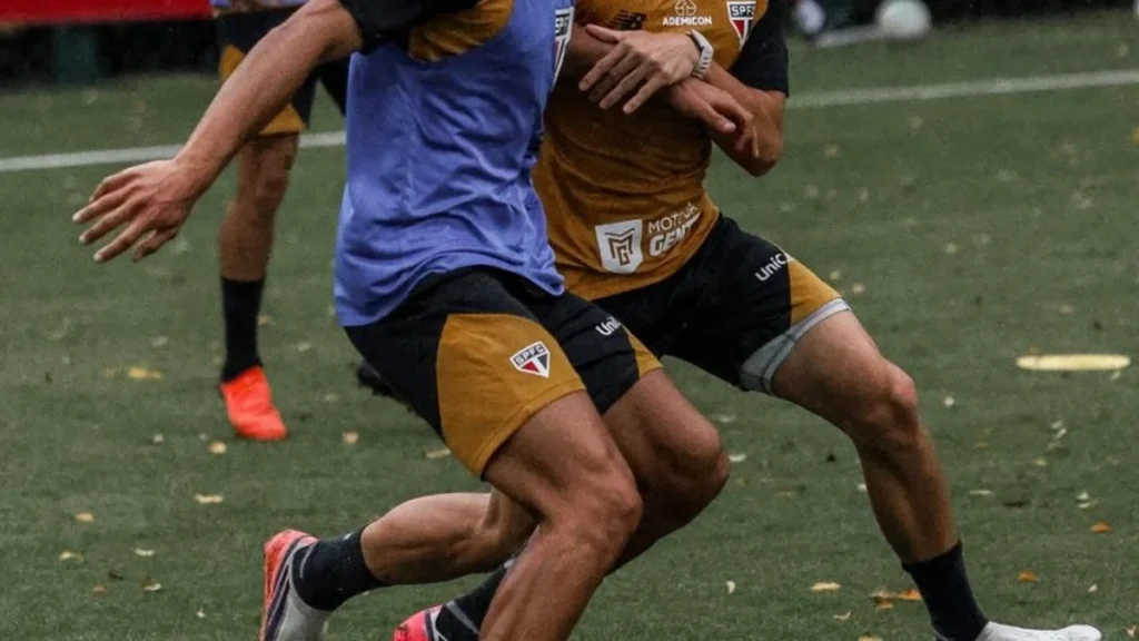 Brasileirão Série A: São Paulo e Vitória se enfrentam em duelo decisivo na 30ª rodada Brasileirão Série A: São Paulo e Vitória se enfrentam em duelo decisivo na 30ª rodada