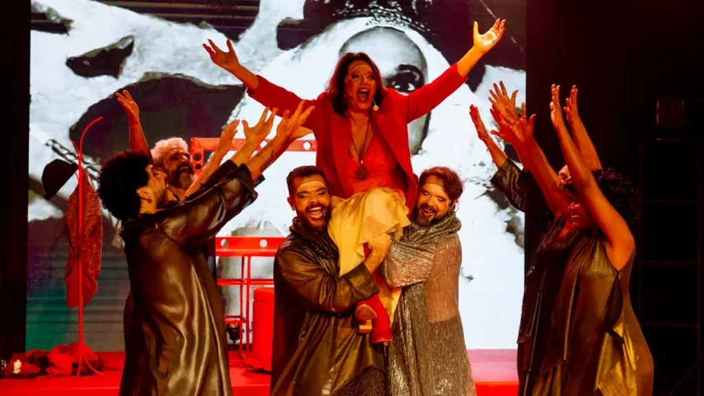 Teatro Vila Velha reabre com musical que celebra a vida de Nilda Spencer