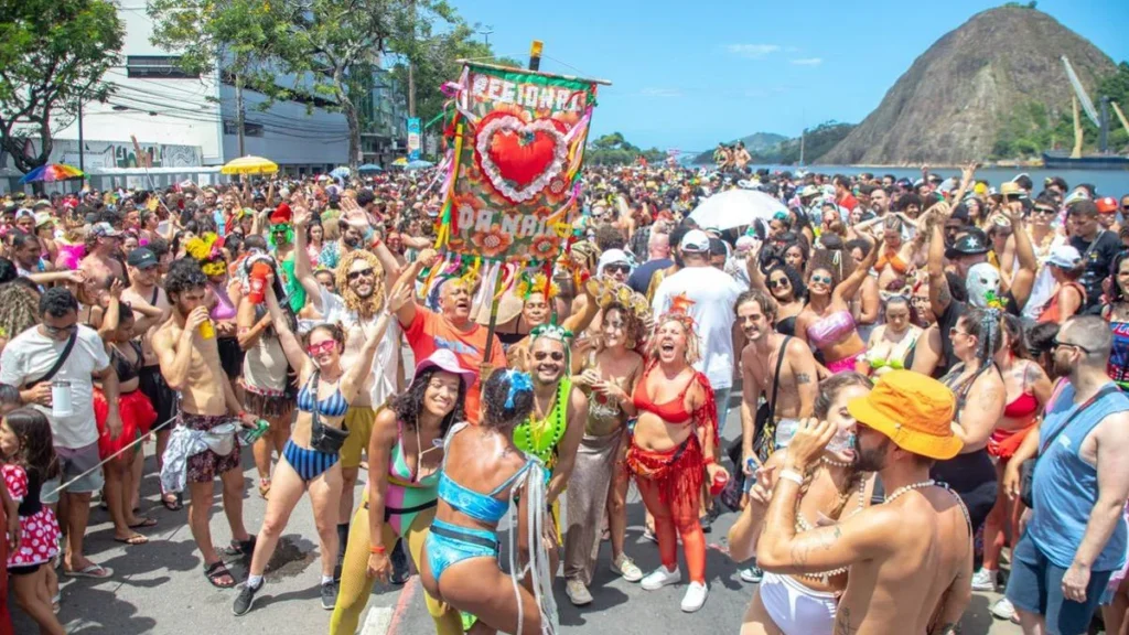 Vitória anuncia R$ 1,3 milhão para fortalecer blocos de carnaval e projetos culturais