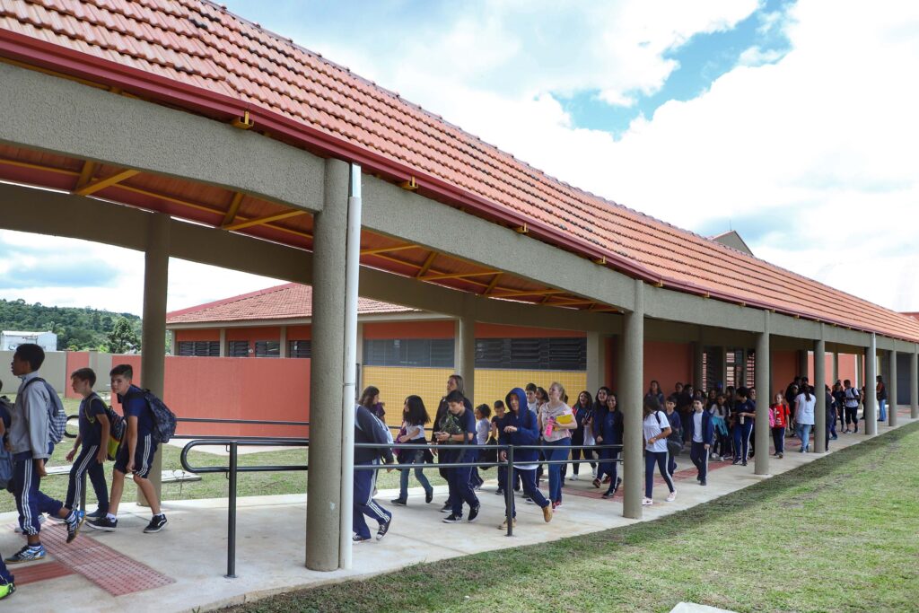 CSInfra S/A Ganha Leilão para Criar e Manter 40 Escolas Estaduais no Paraná CSInfra S/A Ganha Leilão para Criar e Manter 40 Escolas Estaduais no Paraná