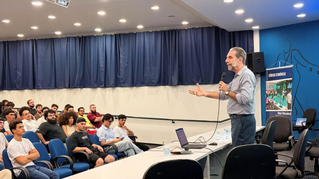 Itaipu Defende Integração entre Economia e Sustentabilidade em Aula Magna Itaipu Defende Integração entre Economia e Sustentabilidade em Aula Magna