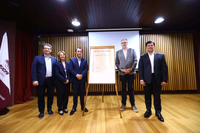 Lançamento da Pedra Fundamental do Centro de Inovação Tecnológica em Londrina Lançamento da Pedra Fundamental do Centro de Inovação Tecnológica em Londrina