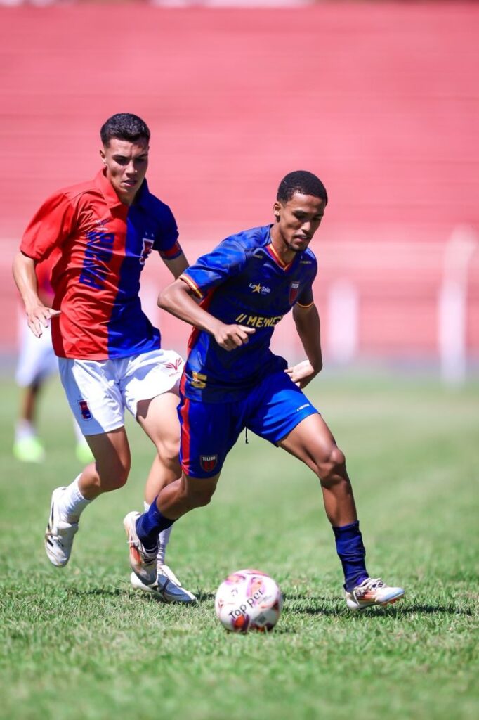 Toledo Esporte Clube Enfrenta Derrotas em Confrontos Acirrados contra Paraná Clube e se Prepara para Recuperação Toledo Esporte Clube Enfrenta Derrotas em Confrontos Acirrados contra Paraná Clube e se Prepara para