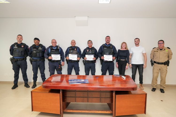15ª Edição do Programa Destaque do Mês Reconhece Guardas Municipais em Londrina 15ª Edição do Programa Destaque do Mês Reconhece Guardas Municipais em Londrina