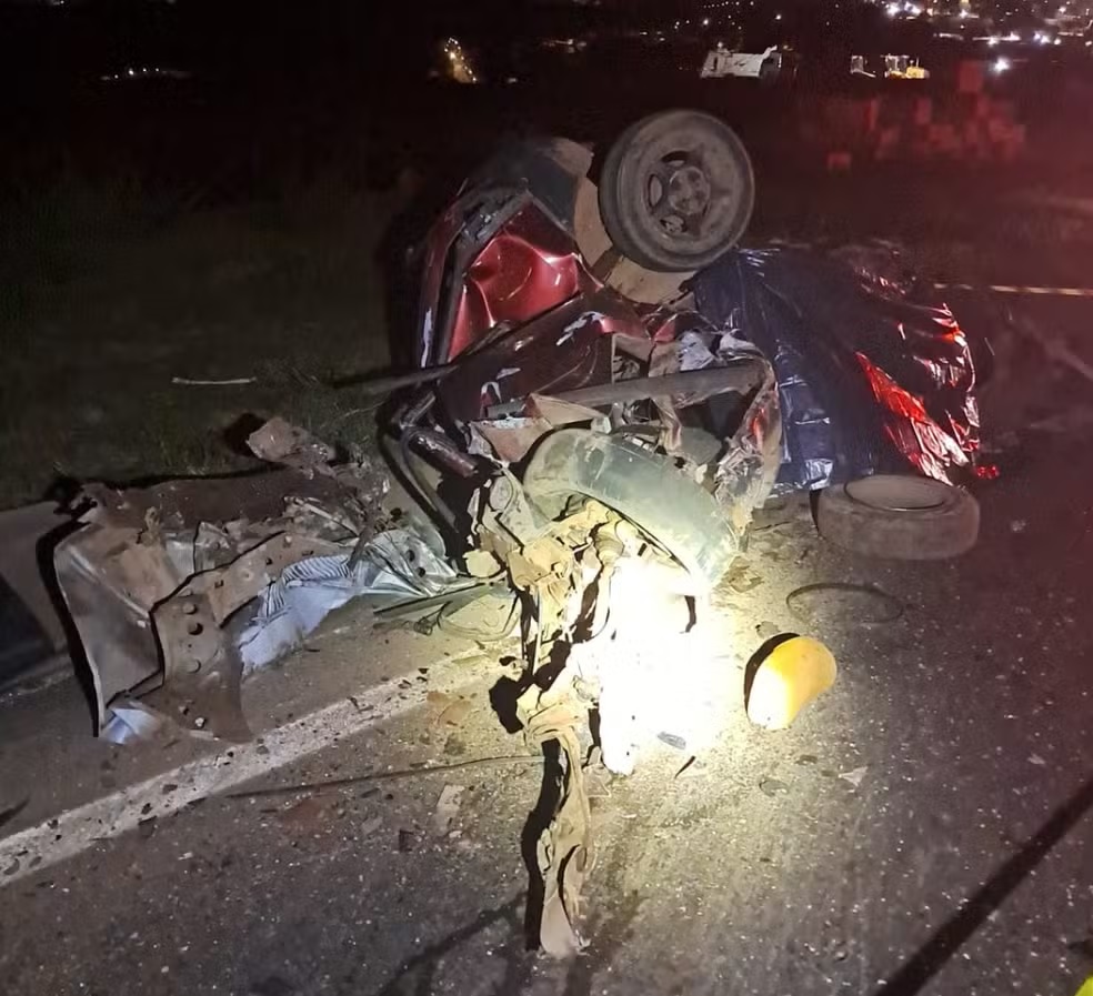 Tragédia na PR-092: Motorista de 24 anos perde a vida em colisão com carreta Tragédia na PR-092: Motorista de 24 anos perde a vida em colisão com carreta