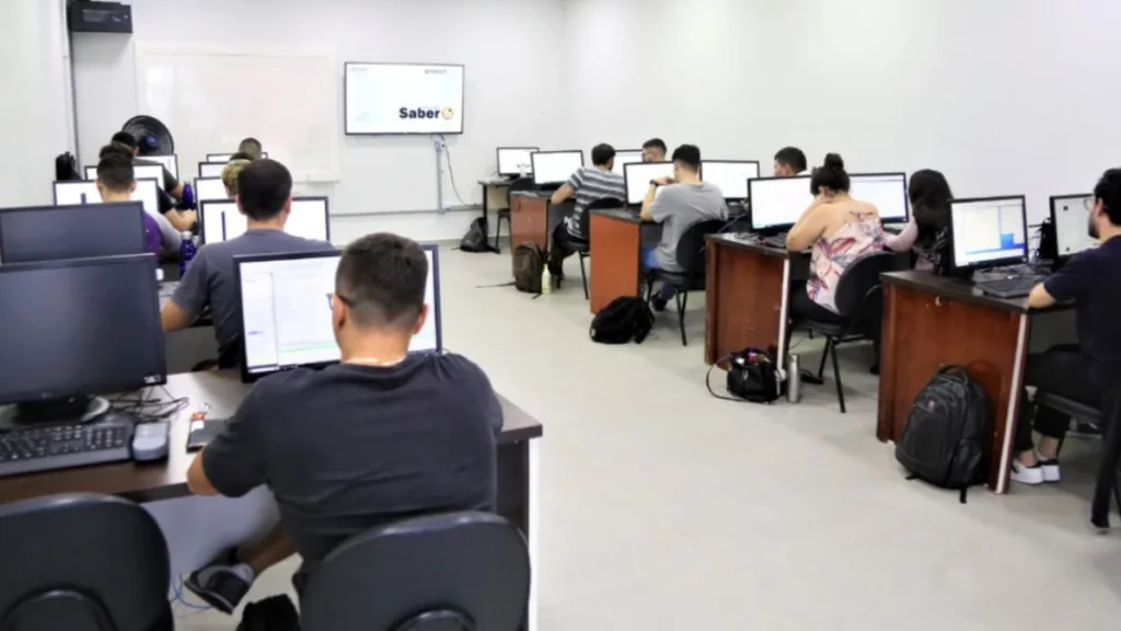 Cursos Gratuitos de Tecnologia em Maringá: Oportunidades Reais para Quem Quer Aprender Cursos Gratuitos de Tecnologia em Maringá: Oportunidades Reais para Quem Quer Aprender