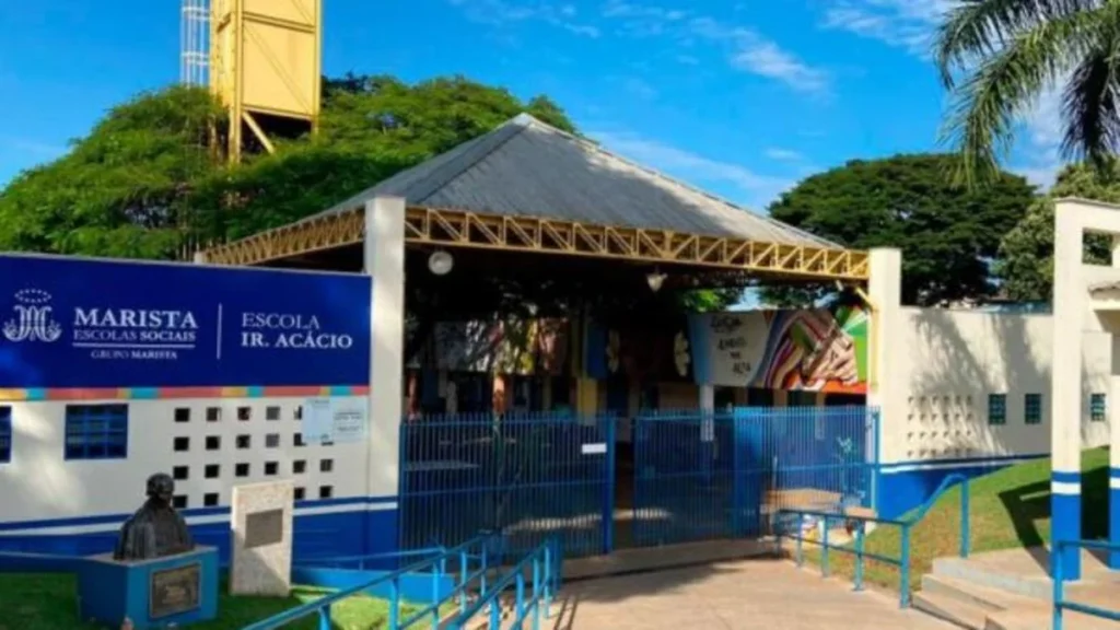 Estudantes da Zona Norte de Londrina Desenvolvem Soluções Tecnológicas para a Comunidade Estudantes da Zona Norte de Londrina Desenvolvem Soluções Tecnológicas para a Comunidade