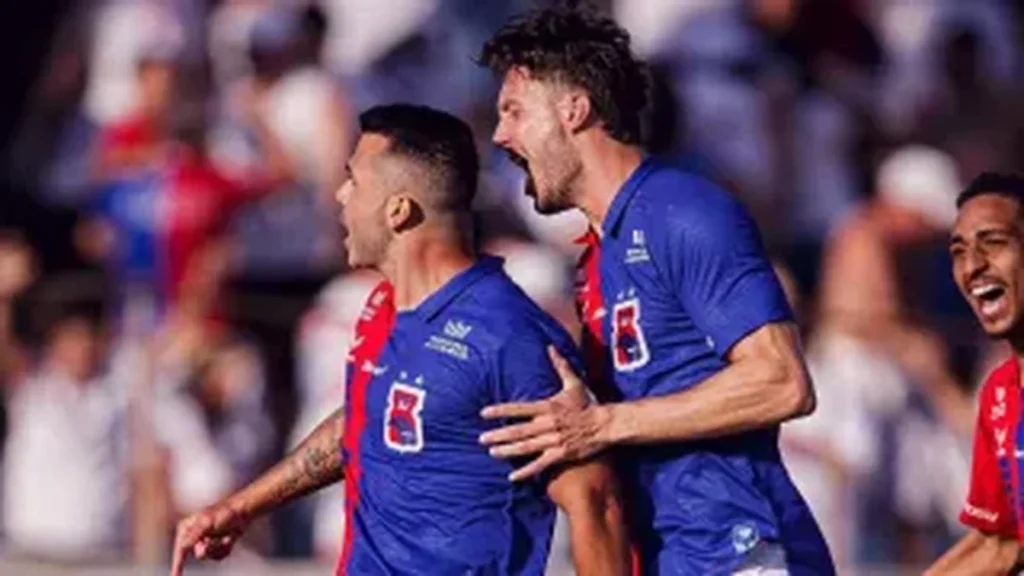 Paraná Clube alcança 20 jogos invicto e avança no mata-mata da Copa Paraná