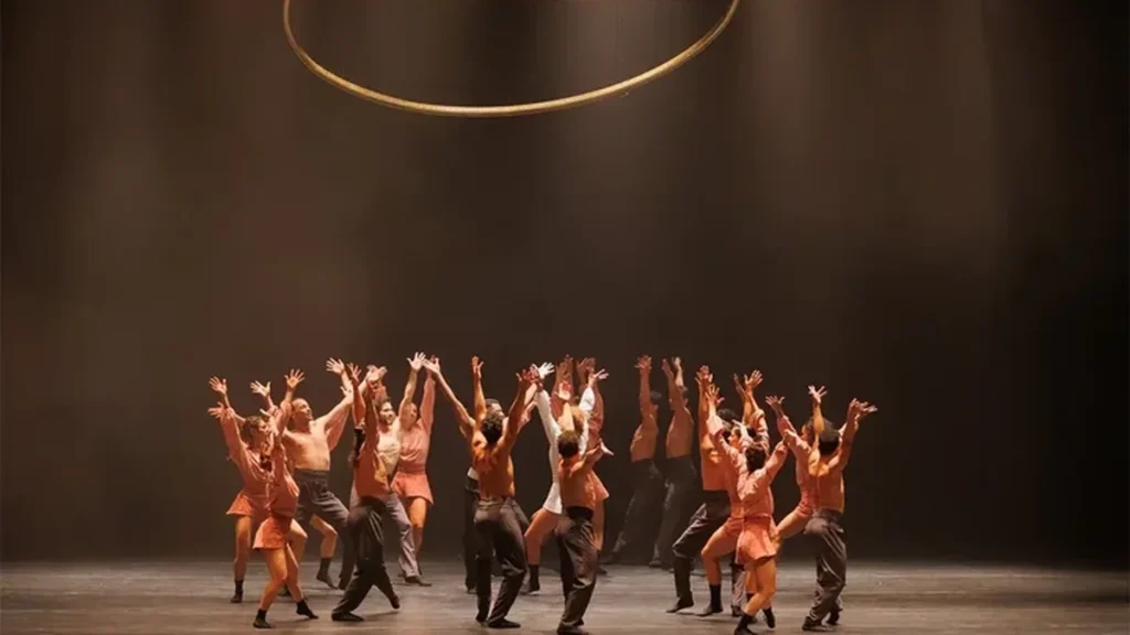 Espetáculo Gratuito do Balé Teatro Guaíra Agita Arapongas com Dança Contemporânea Espetáculo Gratuito do Balé Teatro Guaíra Agita Arapongas com Dança Contemporânea