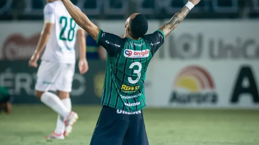 Maringá garante vaga na Série B e avança à final da Série C com vitória decisiva