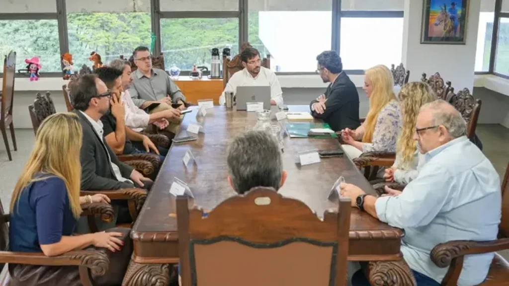 Parceria entre BRDE e Codel amplia acesso a crédito para empresas de Londrina