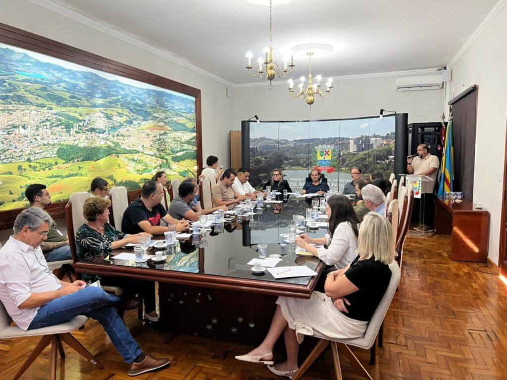 Bragança Paulista Inova com Nova Política de Gestão de Resíduos Sólidos Bragança Paulista Inova com Nova Política de Gestão de Resíduos Sólidos