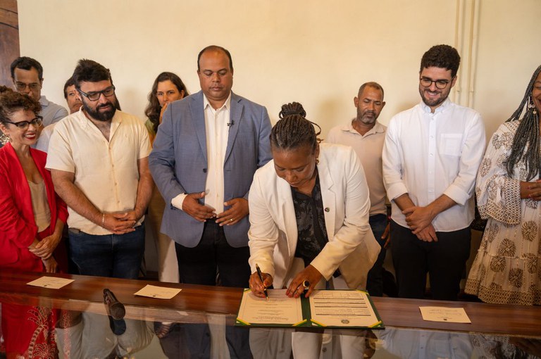 MinC Inicia Requalificação da Feira do Bembé Mercado: Um Marco Cultural em Santo Amaro MinC Inicia Requalificação da Feira do Bembé Mercado: Um Marco Cultural em Santo Amaro
