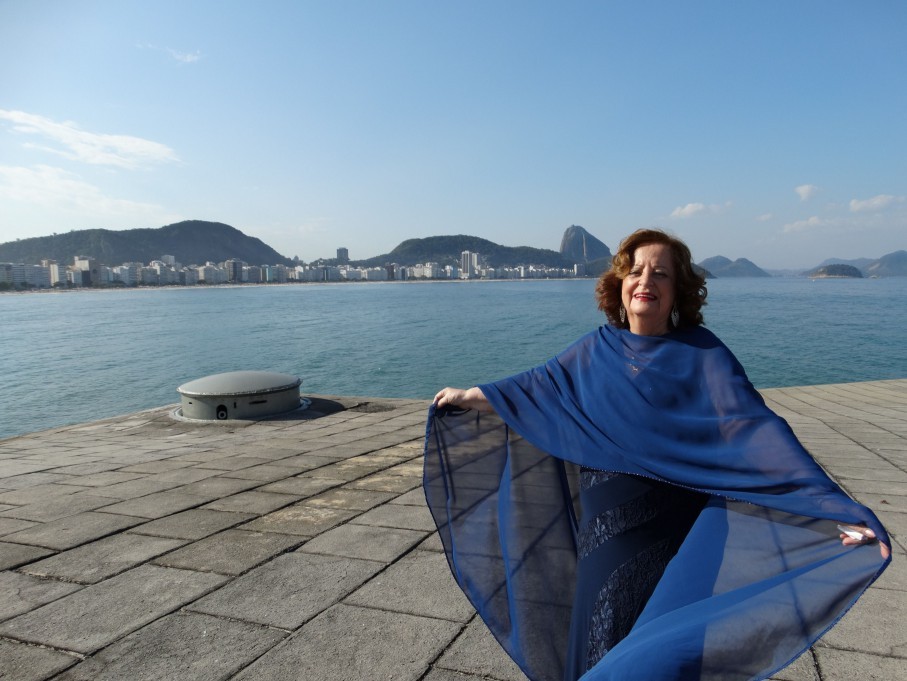 Morre aos 86 anos Maria Alcina, a ‘Imperatriz do Fado no Brasil’ Morre aos 86 anos Maria Alcina, a 'Imperatriz do Fado no Brasil'
