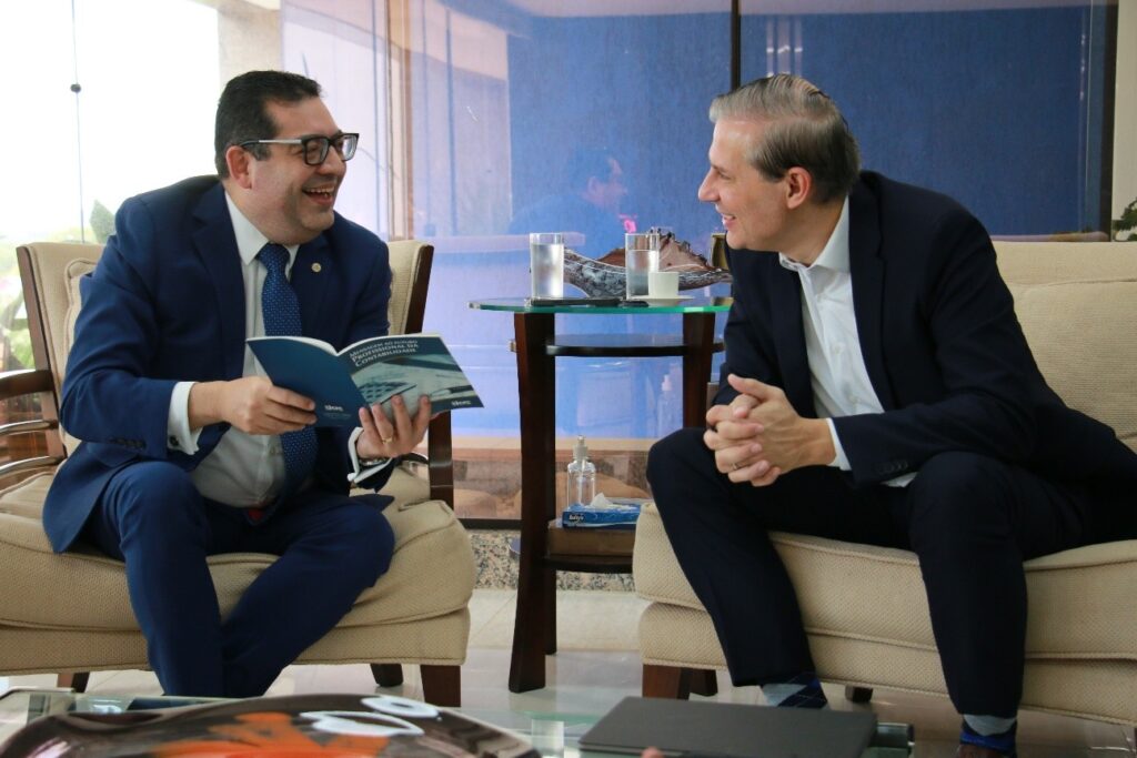 CFC e Instituto Iter: Uma Parceria para a Formação de Líderes na Contabilidade CFC e Instituto Iter: Uma Parceria para a Formação de Líderes na Contabilidade
