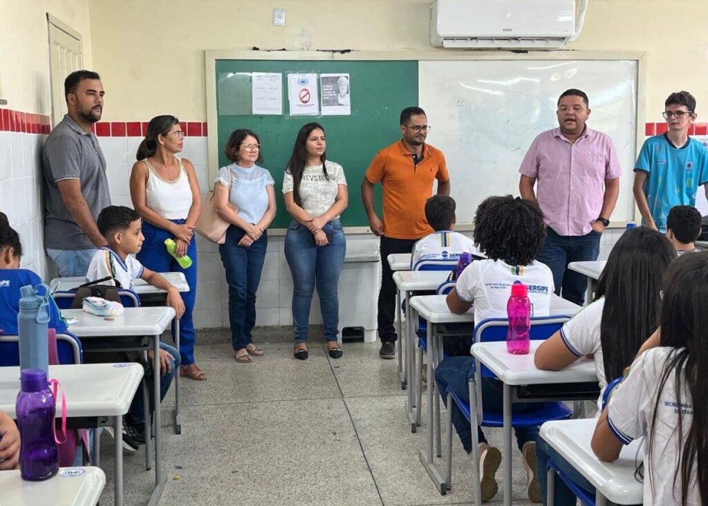 Intercâmbio Educacional em Escolas de Tempo Integral: Fortalecendo Vínculos e Protagonismo Intercâmbio Educacional em Escolas de Tempo Integral: Fortalecendo Vínculos e Protagonismo