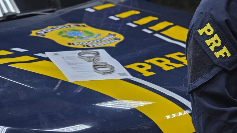 Polícia Rodoviária Federal Captura Foragido por Estupro de Vulnerável em Açailândia (MA) Polícia Rodoviária Federal Captura Foragido por Estupro de Vulnerável em Açailândia (MA)