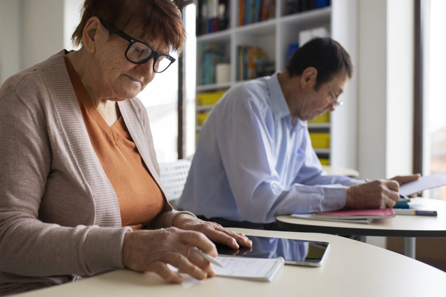 Programa Gratuito de Alfabetização e Letramento de Jovens e Adultos Ampliado em Todo o Brasil Programa Gratuito de Alfabetização e Letramento de Jovens e Adultos Ampliado em Todo o Brasil