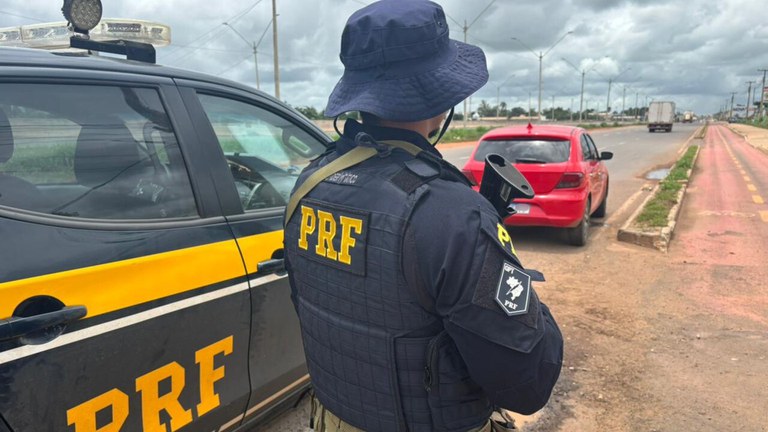 Recuperação de Carro Furtado pela PRF em Imperatriz (MA) | Ação Eficaz da Polícia Recuperação de Carro Furtado pela PRF em Imperatriz (MA) | Ação Eficaz da Polícia